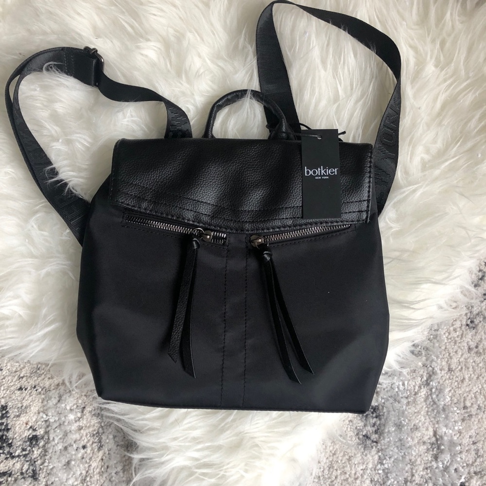 Brand new purse